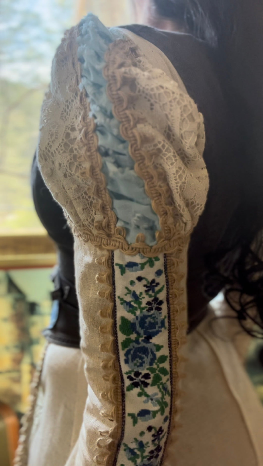 Beautiful Medieval 1960's vintage black label Gunne Sax Dress