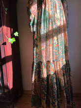 Load image into Gallery viewer, Incredible Collectors Garden of Eden Gunne Sax Dress
