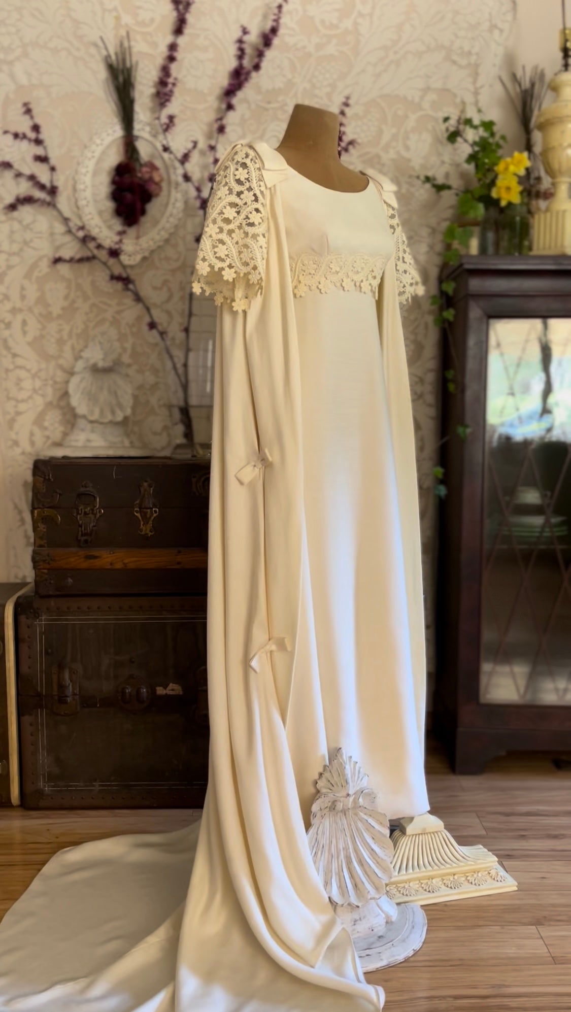 1960's Vintage Ivory Linen and Fern Lace Shift Dress and Trained Vest –  Strange Vintage