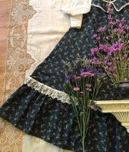 Load image into Gallery viewer, Authentic Deadstock 1970&#39;s vintage Green Calico and Velveteen Gunne Sax dress
