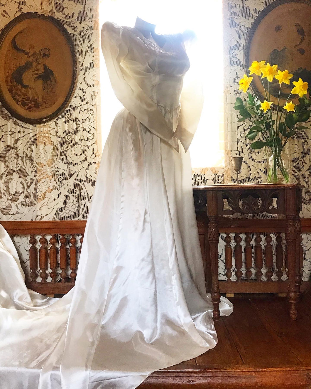1930’s 1940’s vintage platinum liquid satin wedding gown