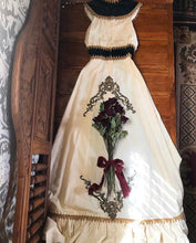 Load image into Gallery viewer, Incredibly rare authentic 1970’s vintage Green Velveteen Gunne Sax dress
